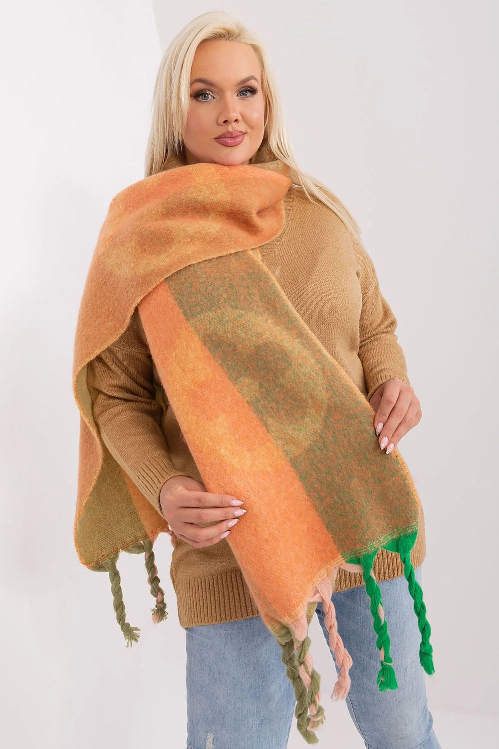 Écharpe femme élégante moderne coloris orange vert motifs blocs couleurs longue franges torsadées douce chaleur hiver