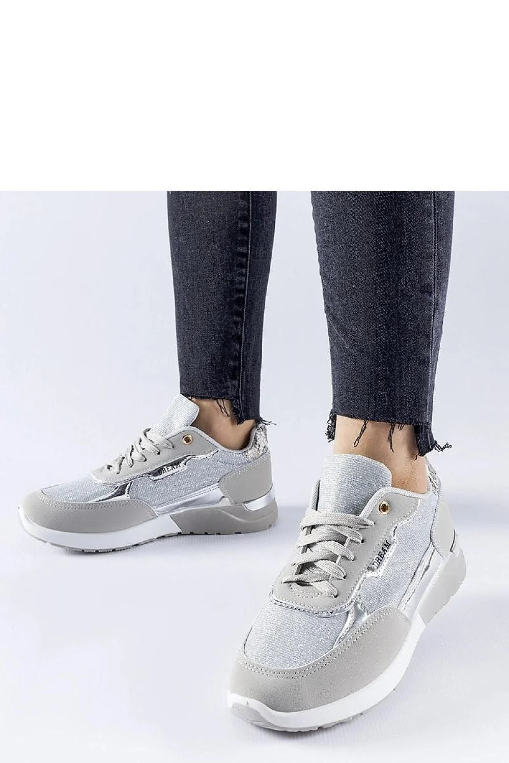 Chaussures de sport mode femme design moderne élégant basse lacets métal doré semelle renforcée confortable occasion quotidienne décontractée