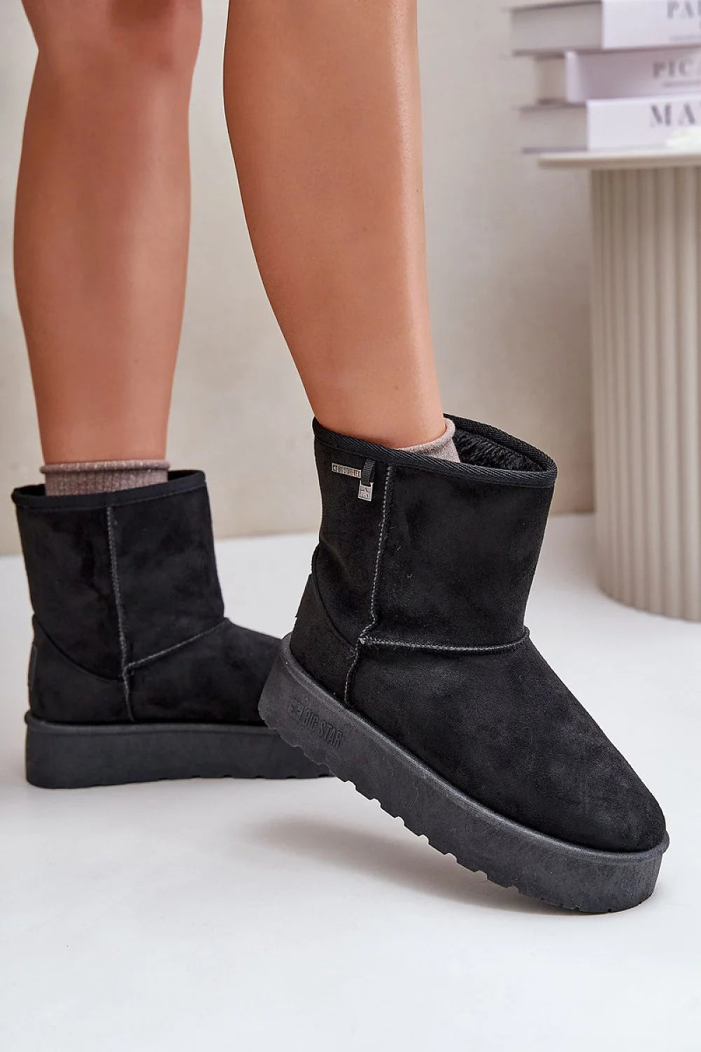Bottines en suède noir style casual confort semelle épaisse hiver femmes mode chic décontracté