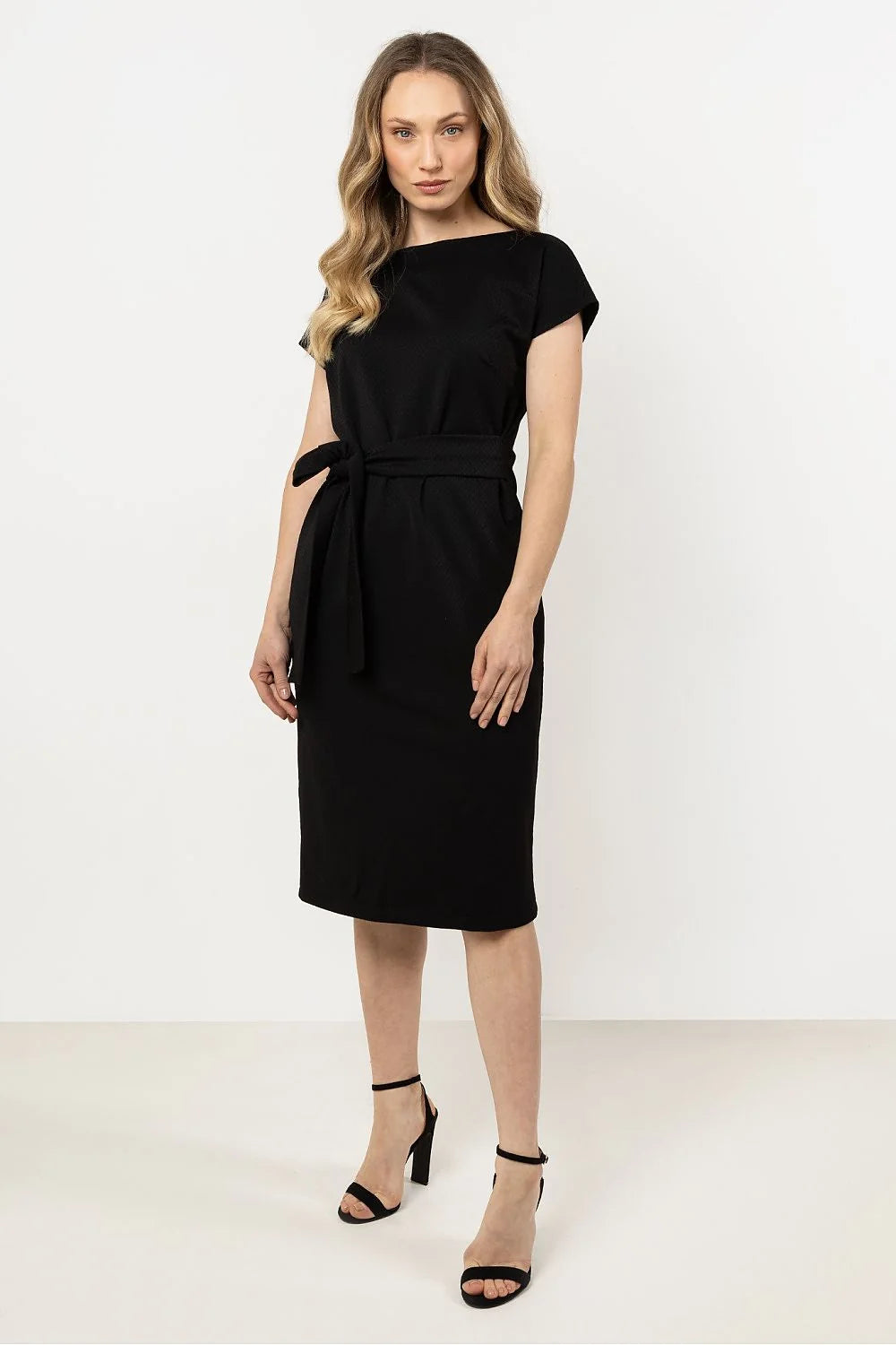 Robe élégante femme élasthanne polyester, manches courtes, col rond, ceinture intégrée, taille ajustable,多种 occasions