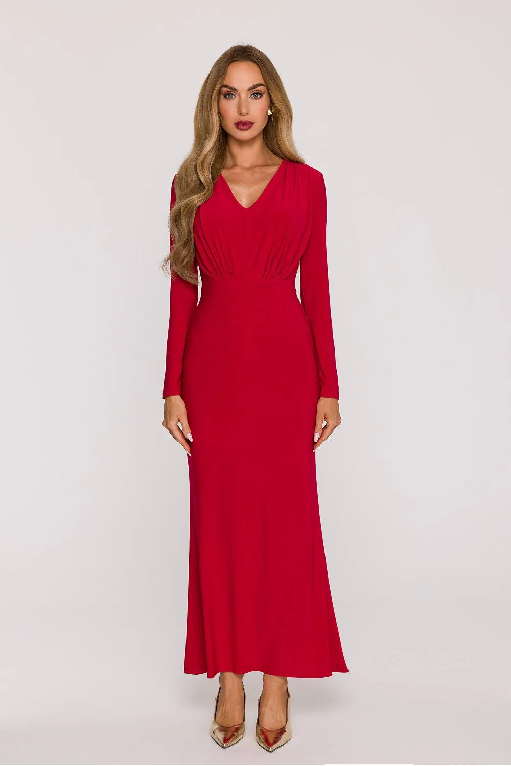 robe longue soirée maxi élégante féminine rouge vif col V manches longues ajustées tissu fluide fronces taille marquée ceinture séparée