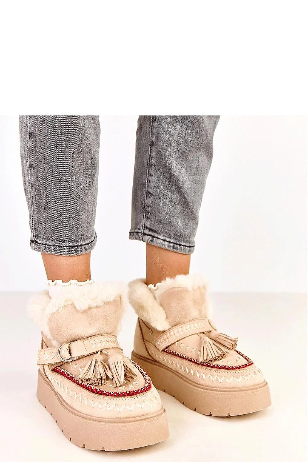 bottines hiver femme franges décoratives cuir suédé écologique doublure fourrure synthétique plateforme 4 cm semelle crantée antidérapante beige mocassin élégant
