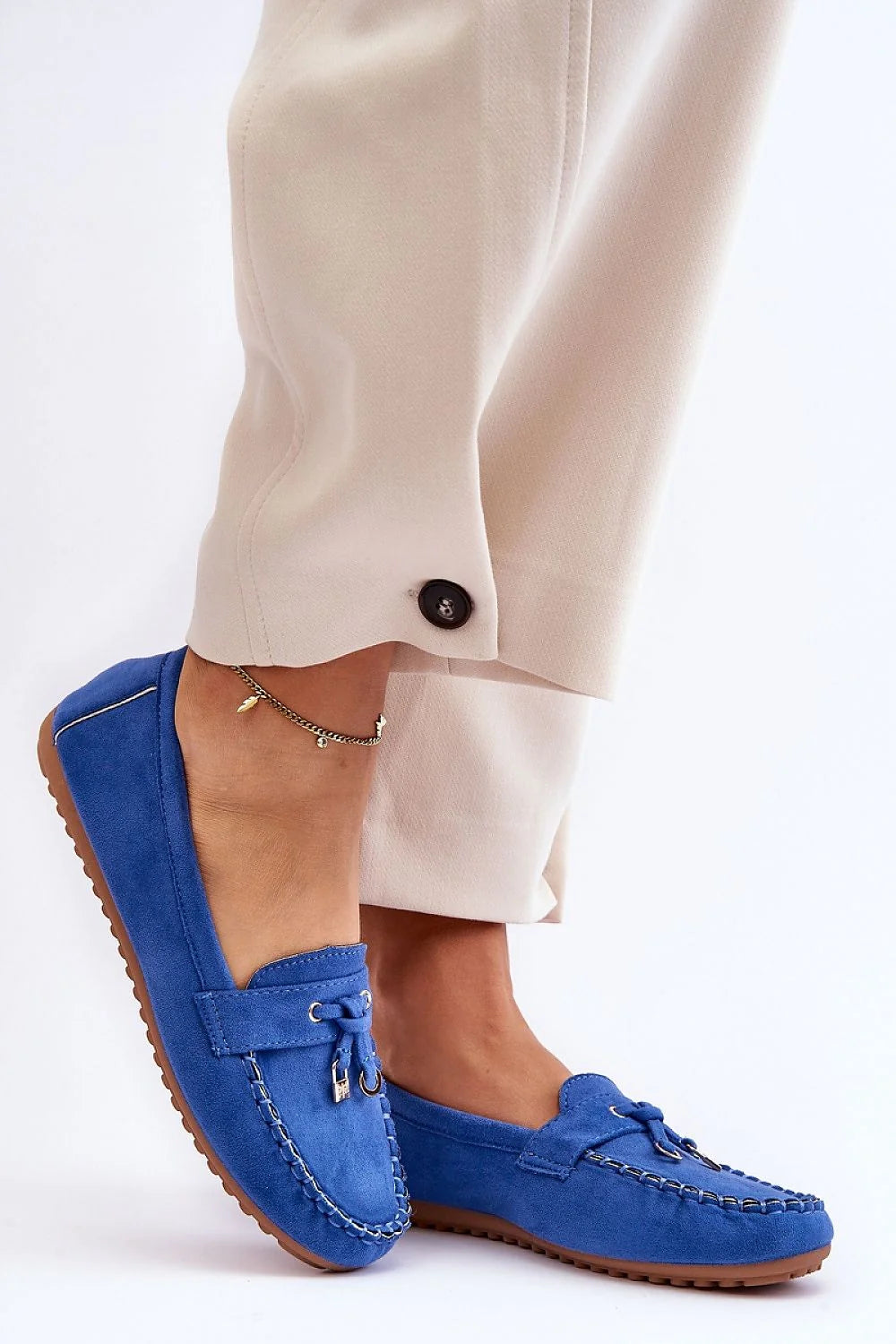 Moccasins pour femmes style classique moderne avec détails décoratifs en cuir suédé bleu vif