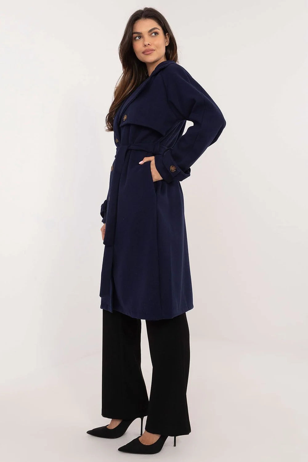 Manteau trench Och Bella intemporel longueur genoux couleur navy matelassé boutons décoratifs ceinture ajustable femme