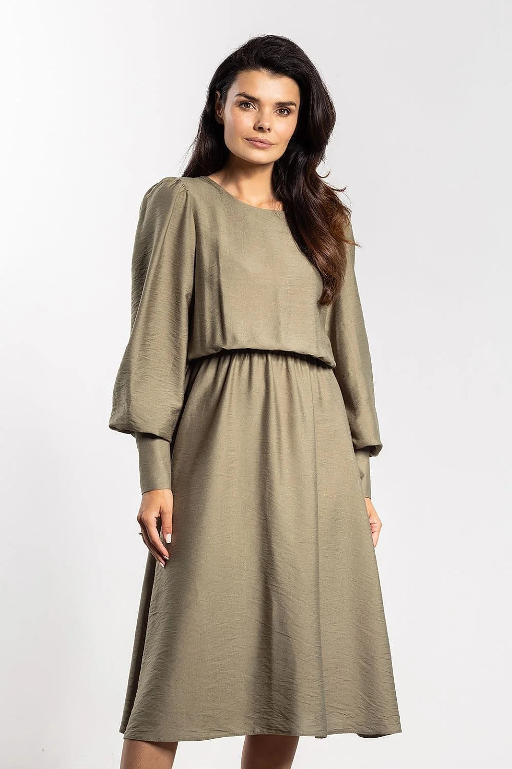 robe mi longue kaki élégante décontractée confortable féminine fluide texturé aspect lin taille élastique blousant jupe évasée manches longues bouffantes
