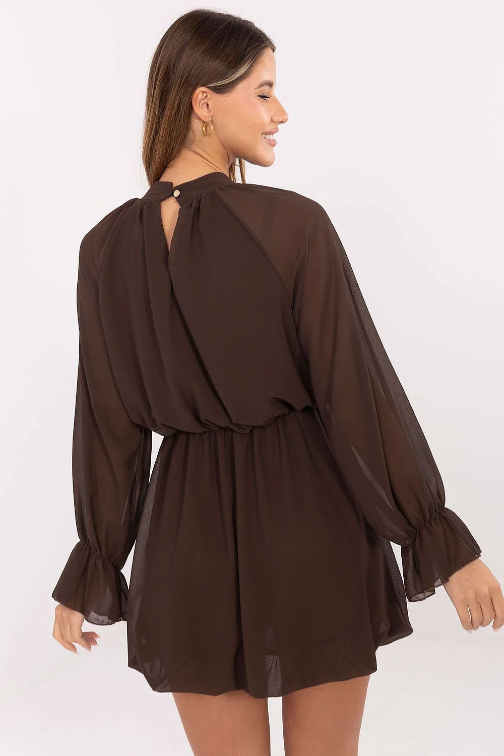 robe cocktail courte marron chocolat mousseline bohème chic lavallière rosette volants cascade manches bouffantes élastiquées taille cintrée