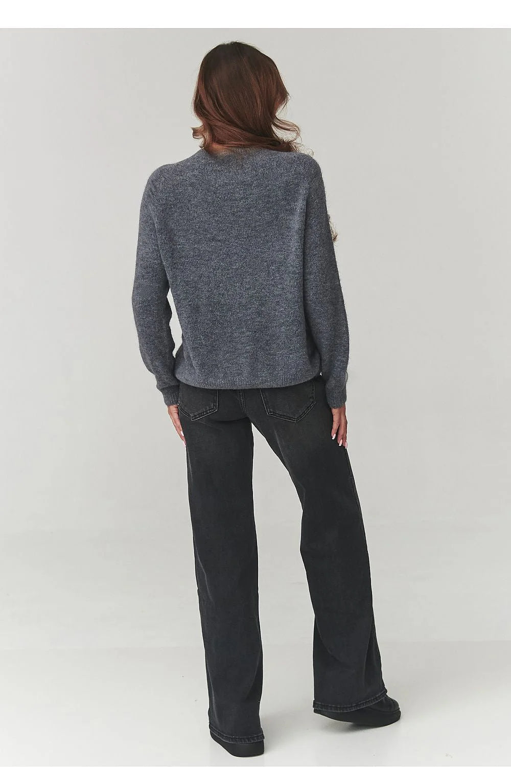 pull femme maille douce duveteuse gris chiné col rond manches longues coupe ample épaules tombantes longueur hanches fabrication italienne polyvalent