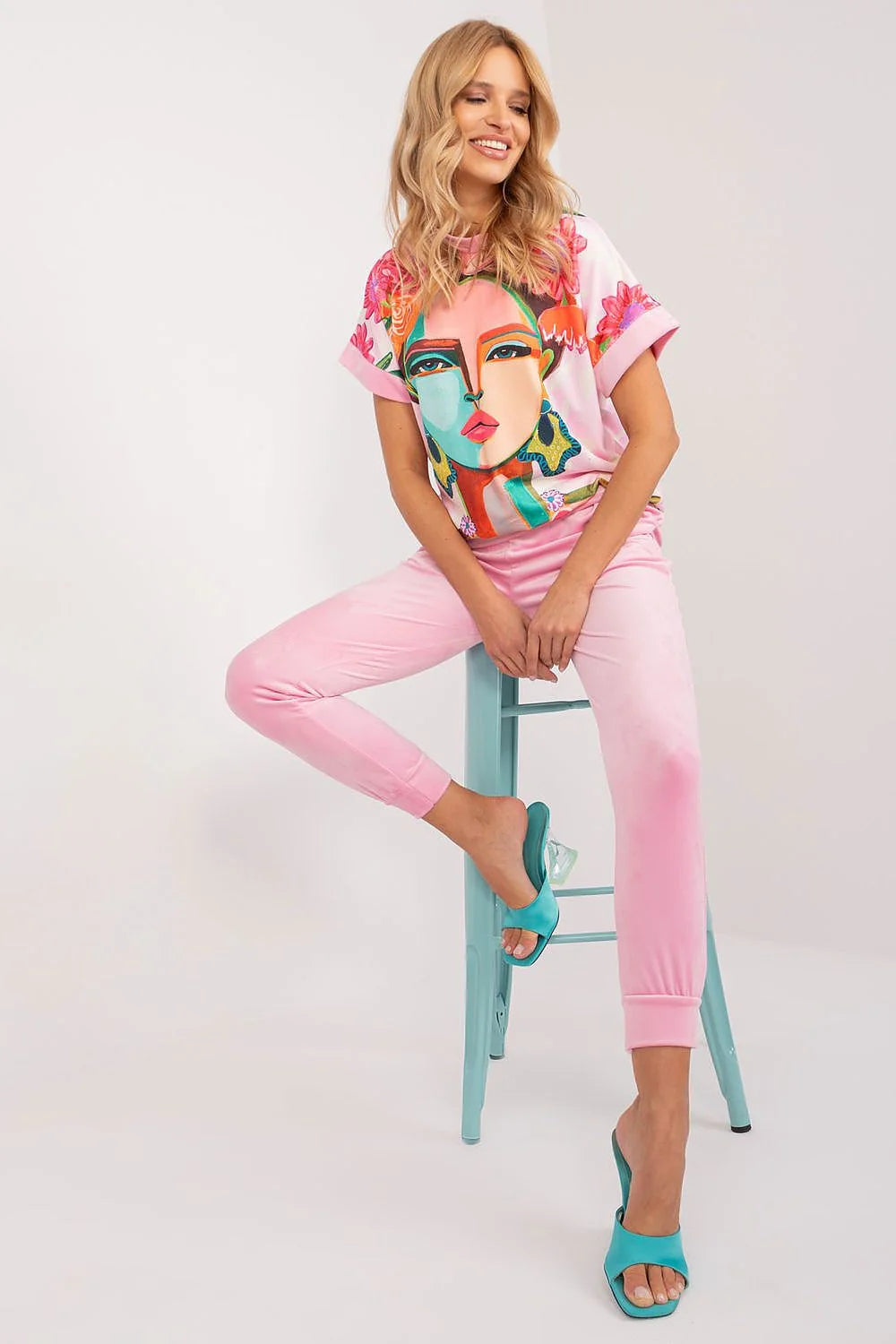 Ensemble artistique décontracté pour femme en velours imprimé multicolore rose pâle manches courtes floral dos nu