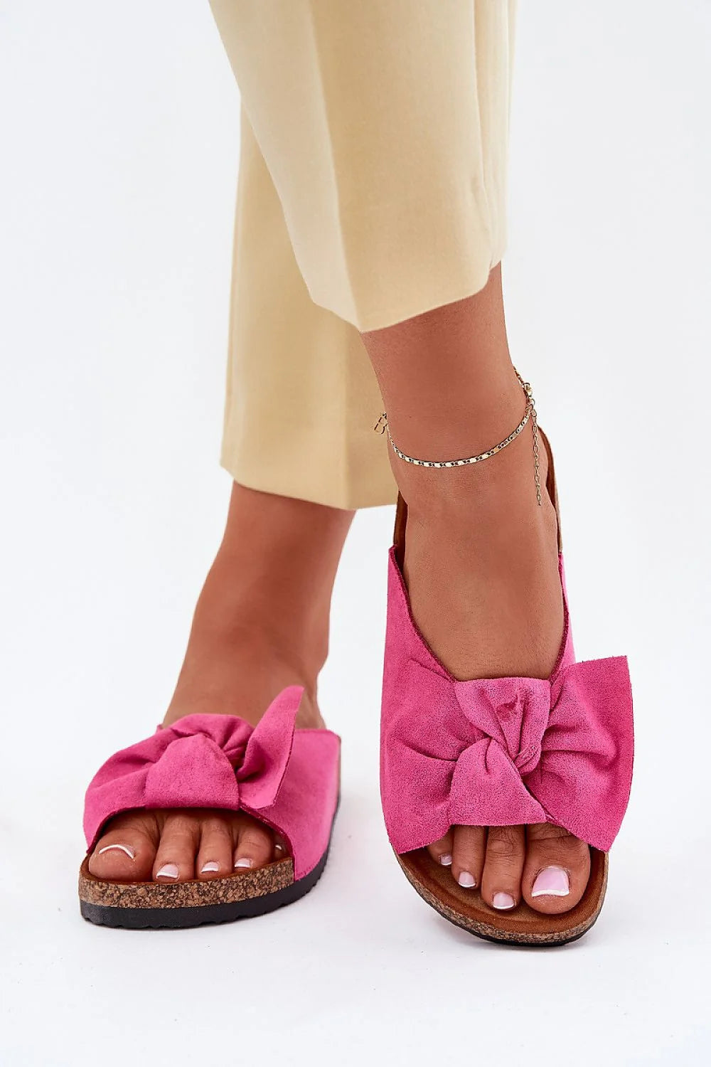 Sandales pour femme en suédine écologique style estival design ouvert nœud textile semelle liège compensée confortable