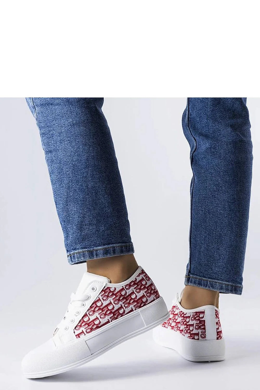 Baskets mode femme design moderne minimaliste tige toile motif rouge semelle épaisse confortable style décontracté chic