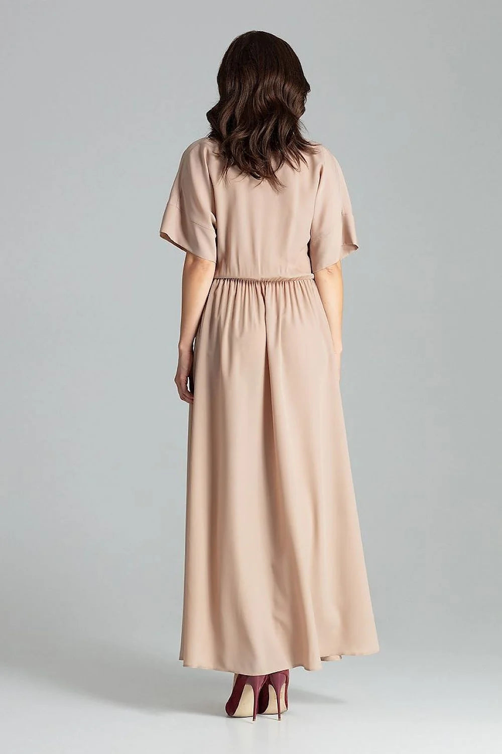 robe longue fluide beige nude chiffon cachecoeur boheme chic manches kimono courtes taille froncee elastiquee jupe evasee fente laterale plongeant