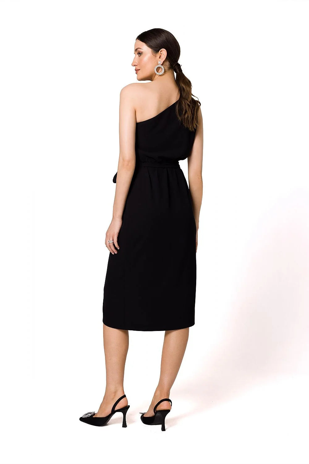 Robe de cocktail Makover asymétrique une épaule longueur midi tissu fluide noire ceinture assortie femme