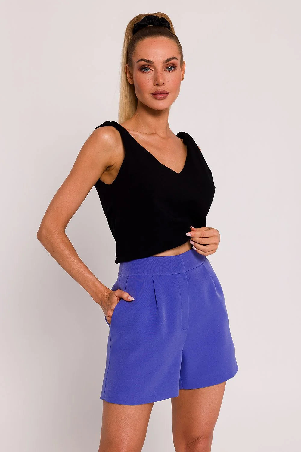 ensemble chic décontracté haut sans manches encolure V court maille stretch ajusté shorts évasés taille haute violet électrique
