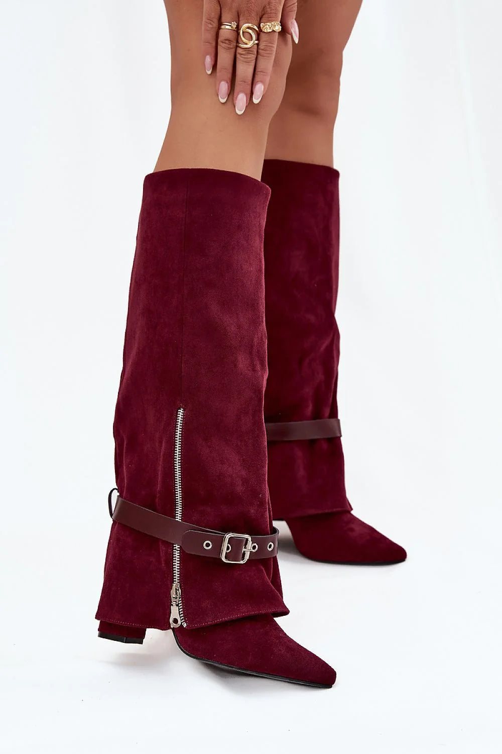 bottes femme genou cuir suédé bordeaux bout pointu talon colonne hauteur39cm bride boucle réglable zip latéral western élégant