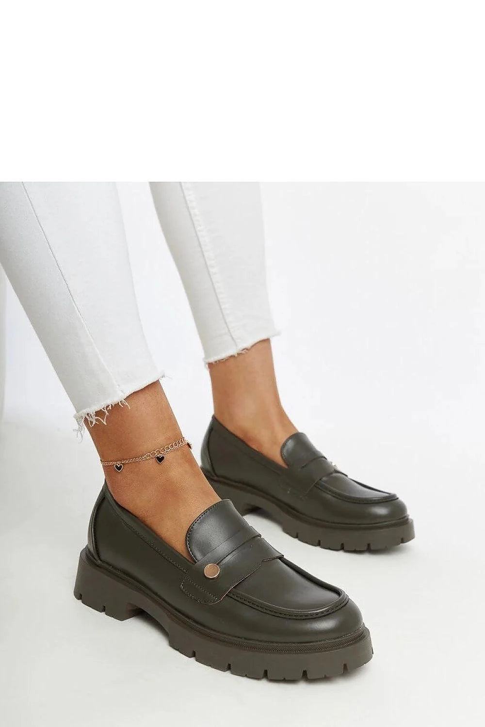 Mocassins femmes élégance confort cuir simili vert olive profond design moderne bout arrondi semelle épaisse crantée charme cœur