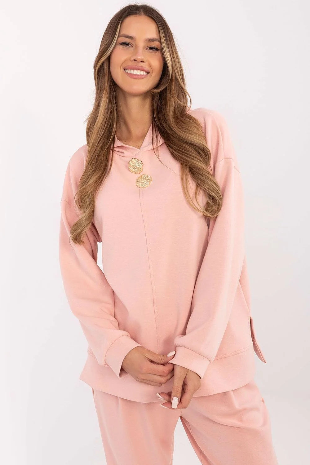 ensemble femme hoodie pantalon rose pâle coton mélangé molletonné oversize coupe décontractée capuche manches longues poignets côtelés dorés médaillons élastique