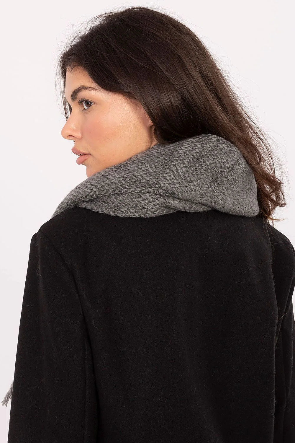 écharpe châle oversize grande étole gris anthracite maille épaisse laineux tissage texturé chevronné franges effilochées rectangulaire enveloppante chaude polyvalente 220cm