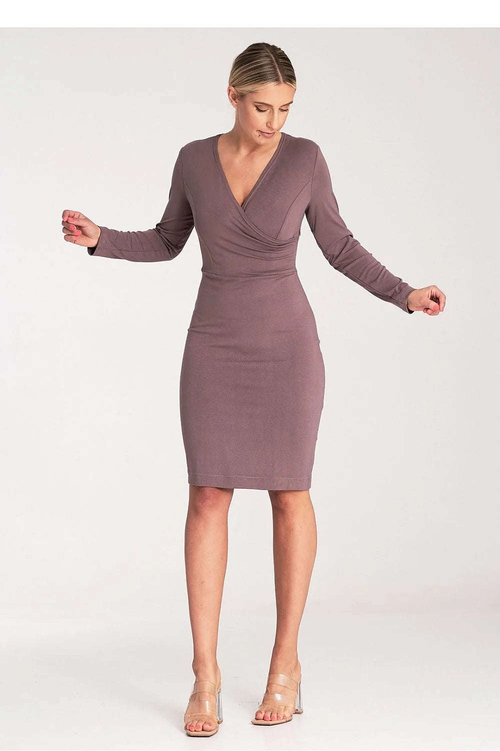 Robe de jour élégante taupe à manches longues pour femme, coupe ajustée, ceinture intégrée, occasions formelles