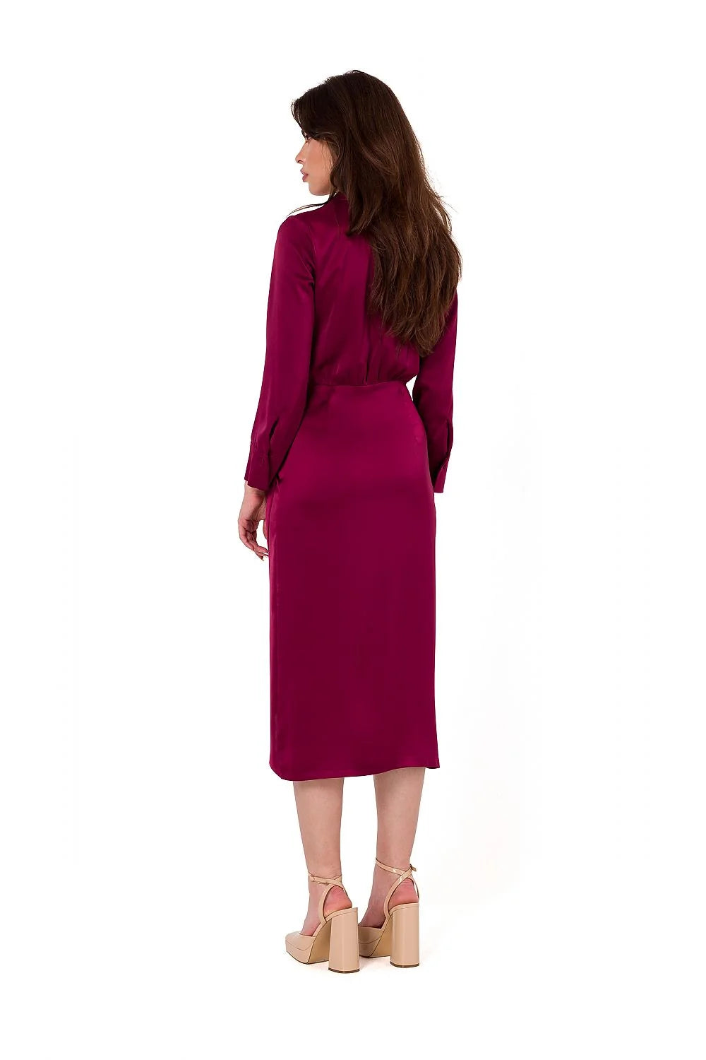 Robe cocktail élégante couleur pourpre foncé coupe portefeuille manches longues ourlet asymétrique satin soie femme
