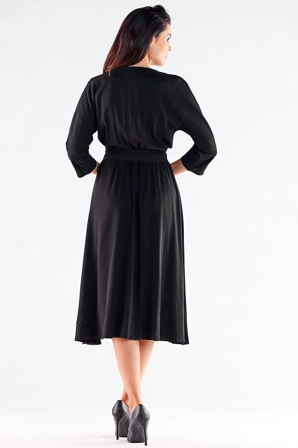 Robe femme élégante intemporelle midi manches 3/4 encolure V ceinture assortie couleur rouge vif matériau doux légèrement satiné