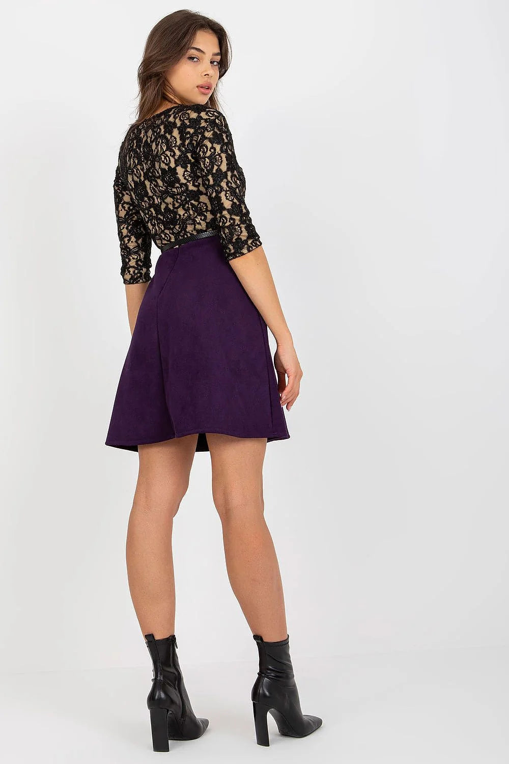 Robe de soirée élégante dentelle noire violet profond manches 3/4 ceinture noire coupe A-line femme