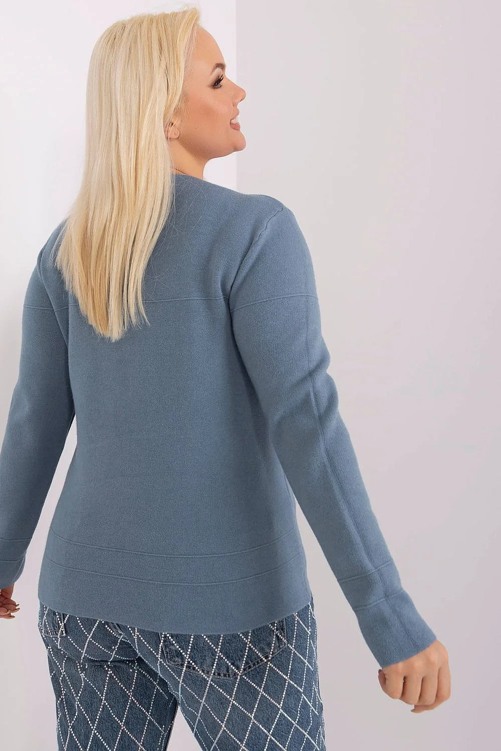 Pull-over femme plus size longueur standard manches longues en viscose bleu ciel pompon en fausse fourrure