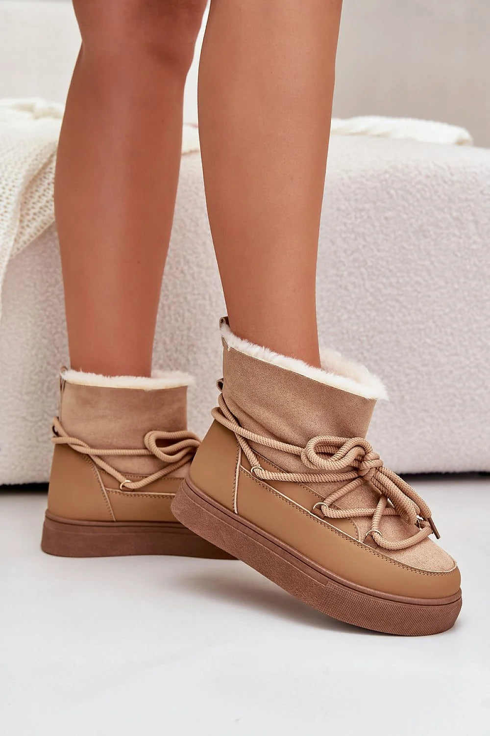 Bottes d'hiver suédine style urbain moderne confortables semelle épaisse fourrure synthétique pour femmes