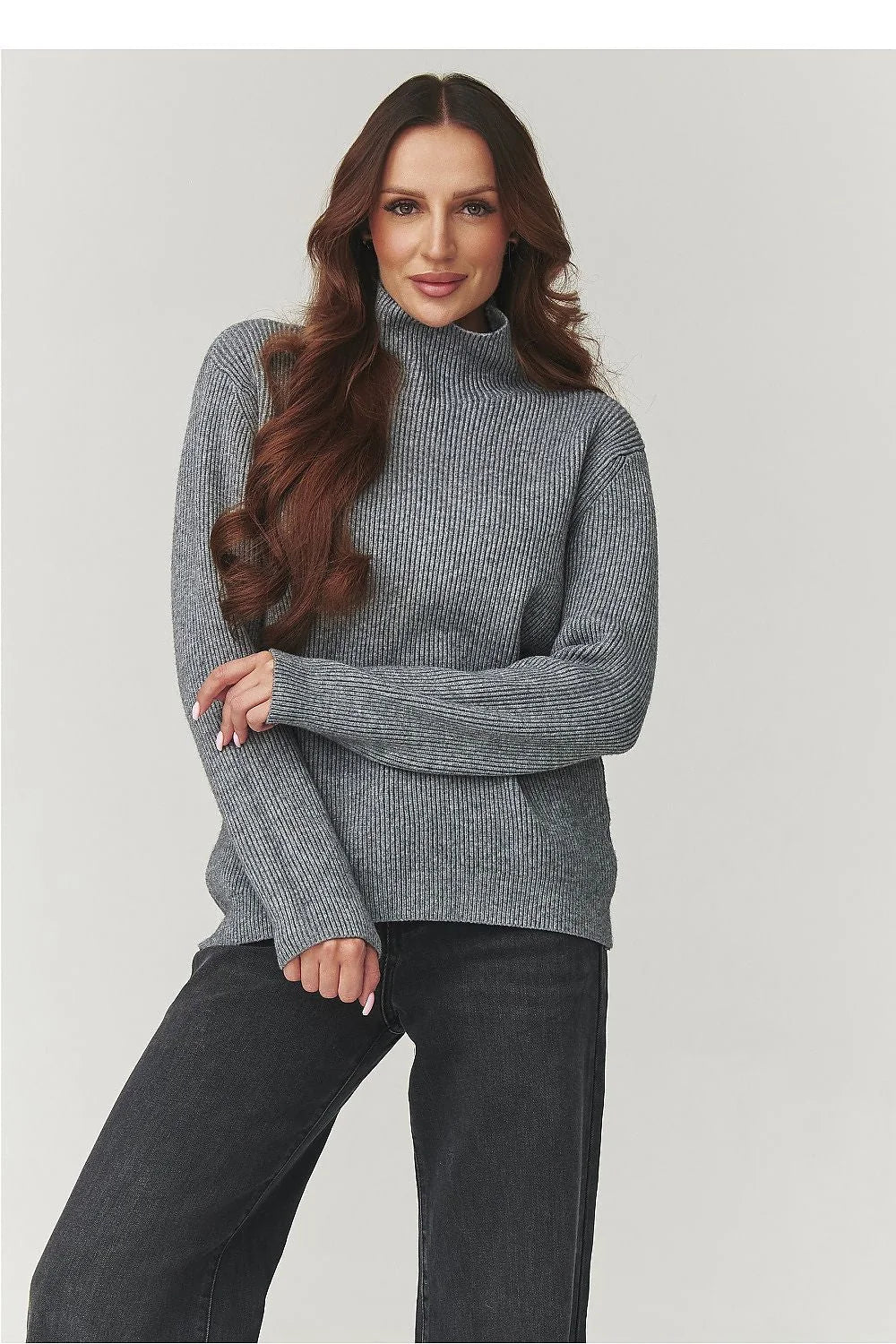 pull col roulé femme maille côtelée grise coupe relaxed épaules tombantes manches longues ourlet droit mi épaisse chaud enveloppant polyvalent