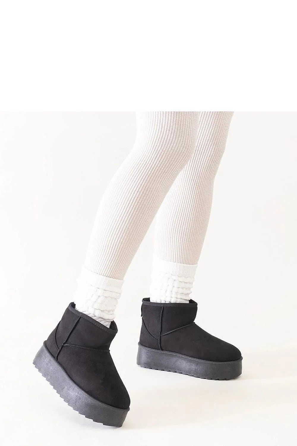 bottines femme noires Thaisa plateforme haute suédine doublées chaudes semelle crantée antidérapante slipon faciles enfiler bout rond couture apparente confort