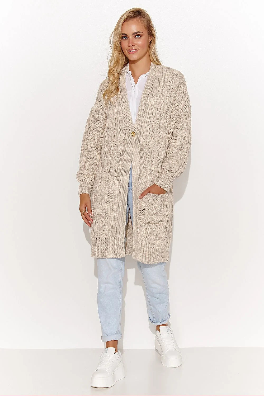Cardigan maille torsades pour femme, coupe longue, style classique, couleur beige clair, manches longues, poches intégrées