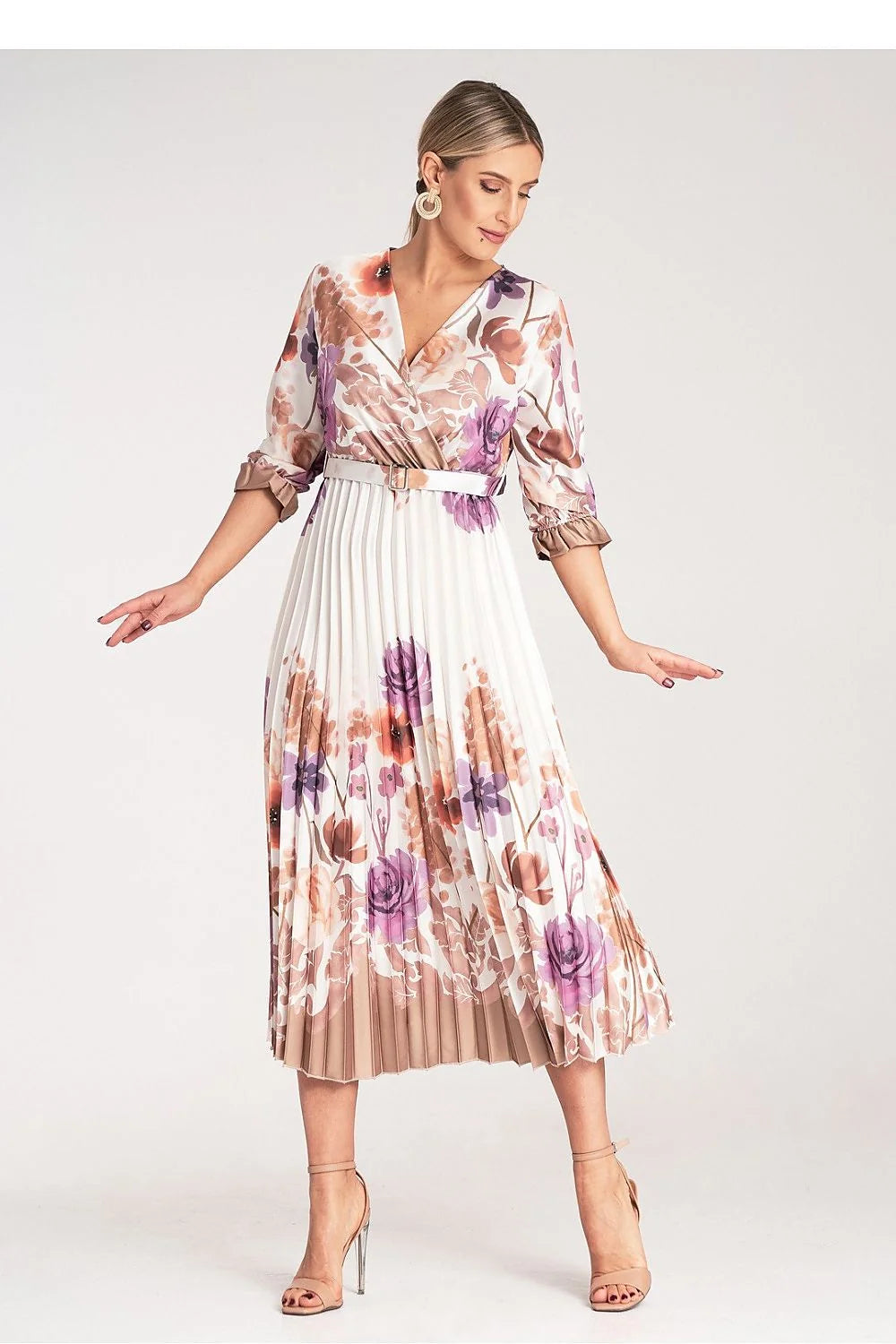 robe midi satin floral ivoire plissée cachecoeur décolleté manches troisquarts bouffantes ceinture élastique taille marquée coupe portefeuille soyeuse