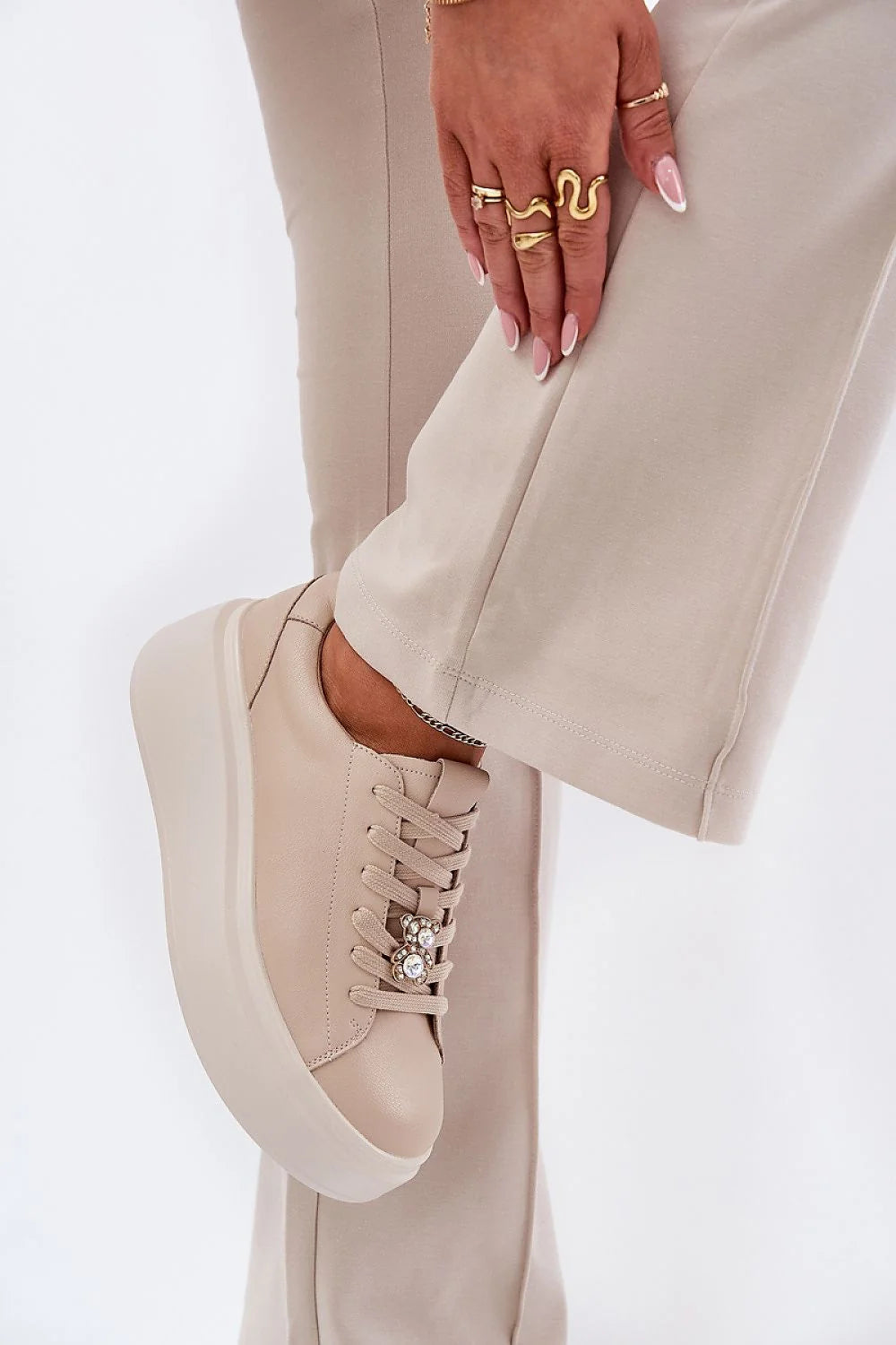 Chaussures de sport élégantes pour femmes cuir synthétique plateforme beige confortable style urbain baskets compensées