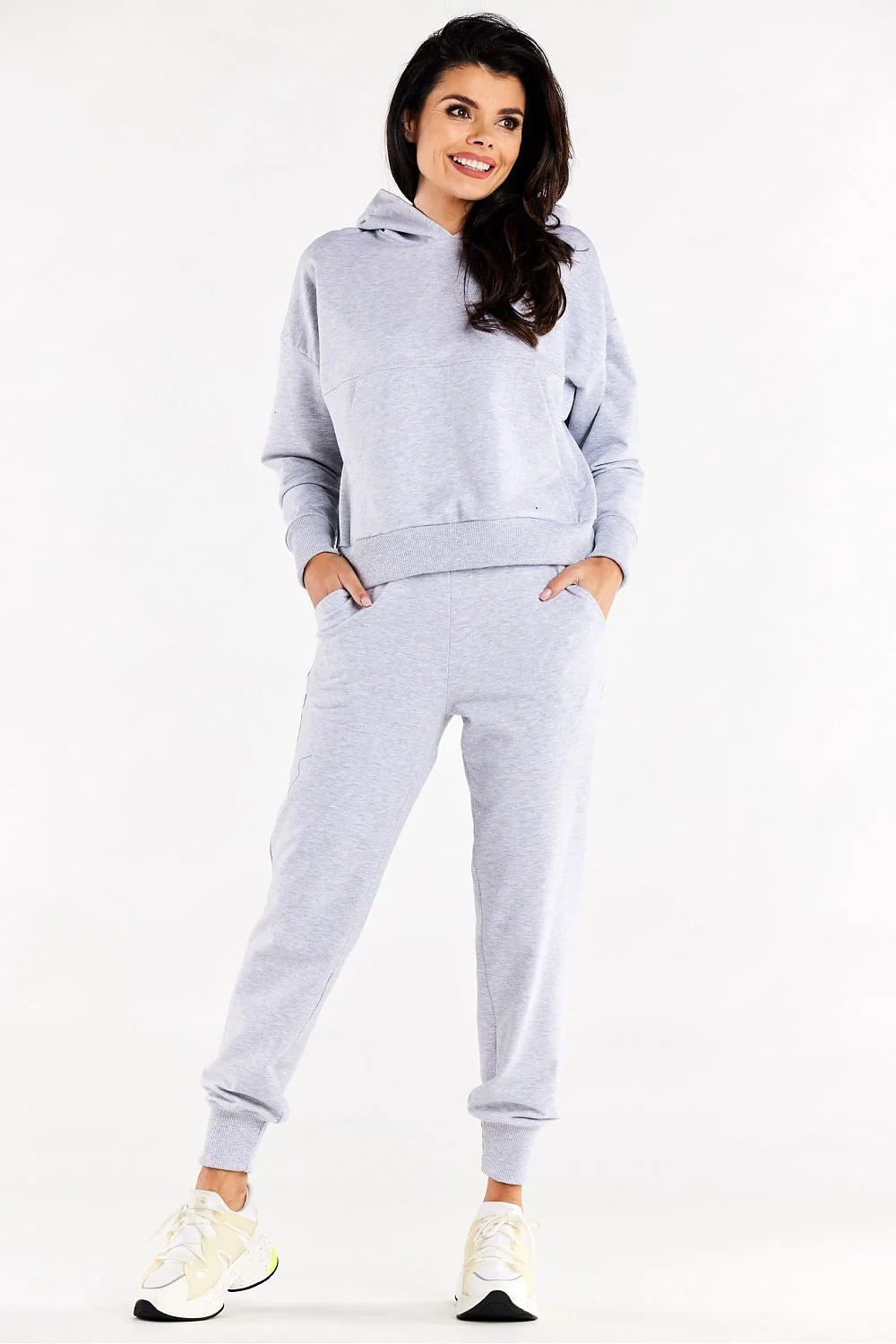 sweatshirt oversize capuche gris chiné molleton doux extensible poche kangourou manches tombantes bords côtes poignets pantalon assorti taille élastique confort
