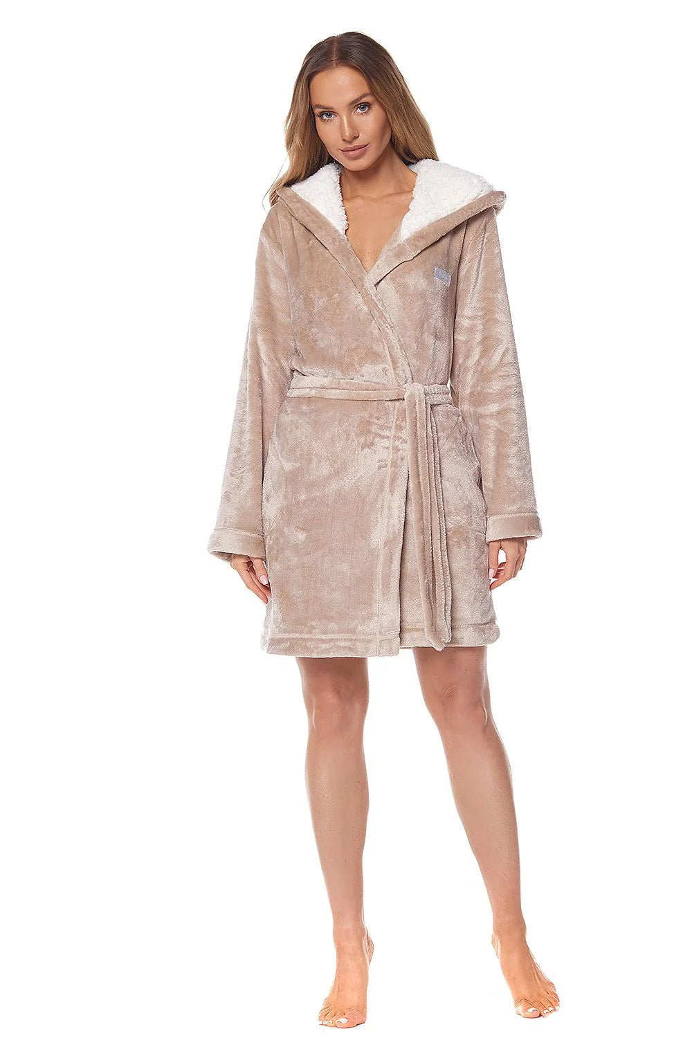 Peignoir L&L collection femme en ala beige doux capuche sherpa poches ourlet soyeux polyester 100% taille ajustable