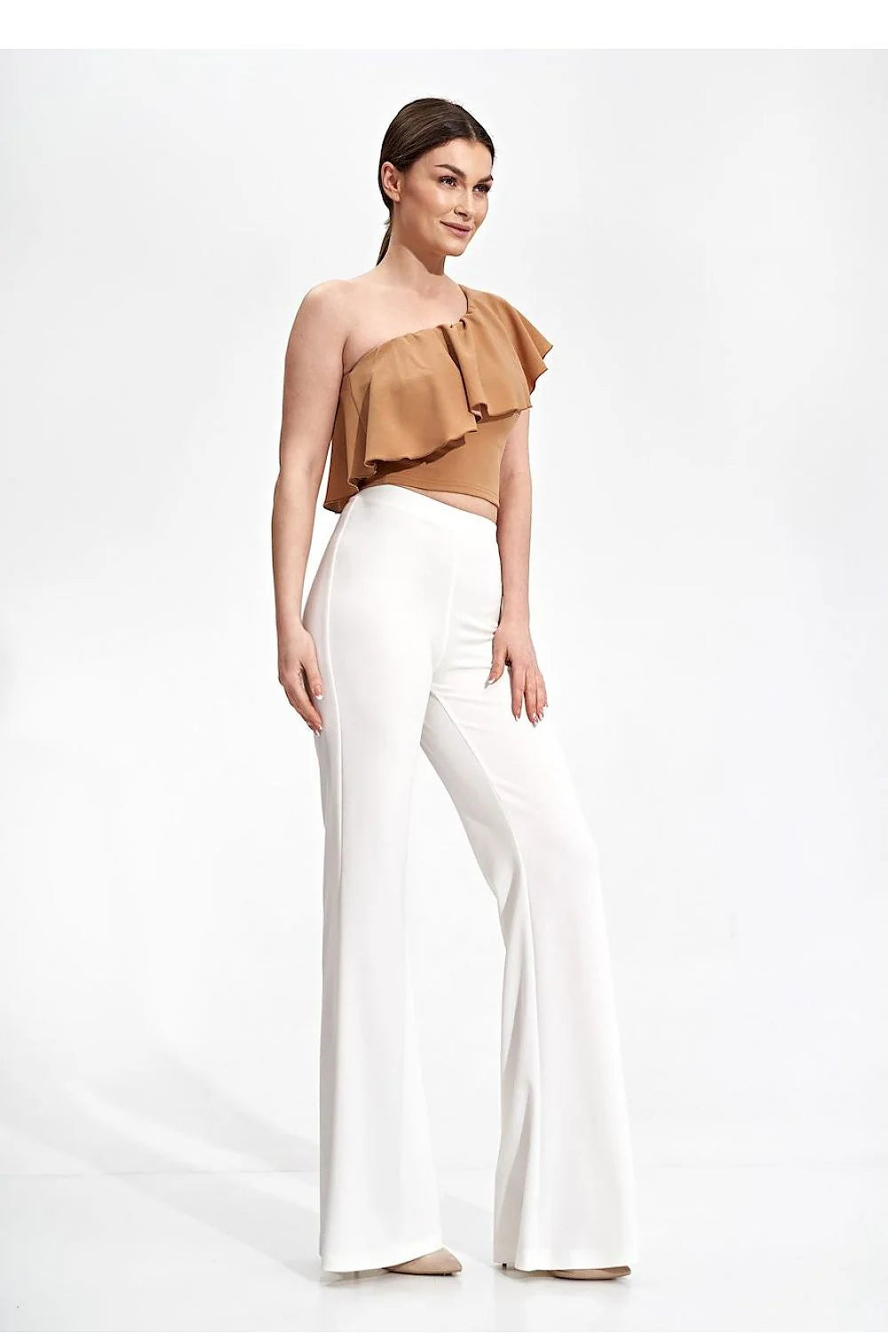 Chemisier asymétrique avec volant sur l'épaule, beige camel, polyester élasthanne, taille ajustable, pour femme élégante