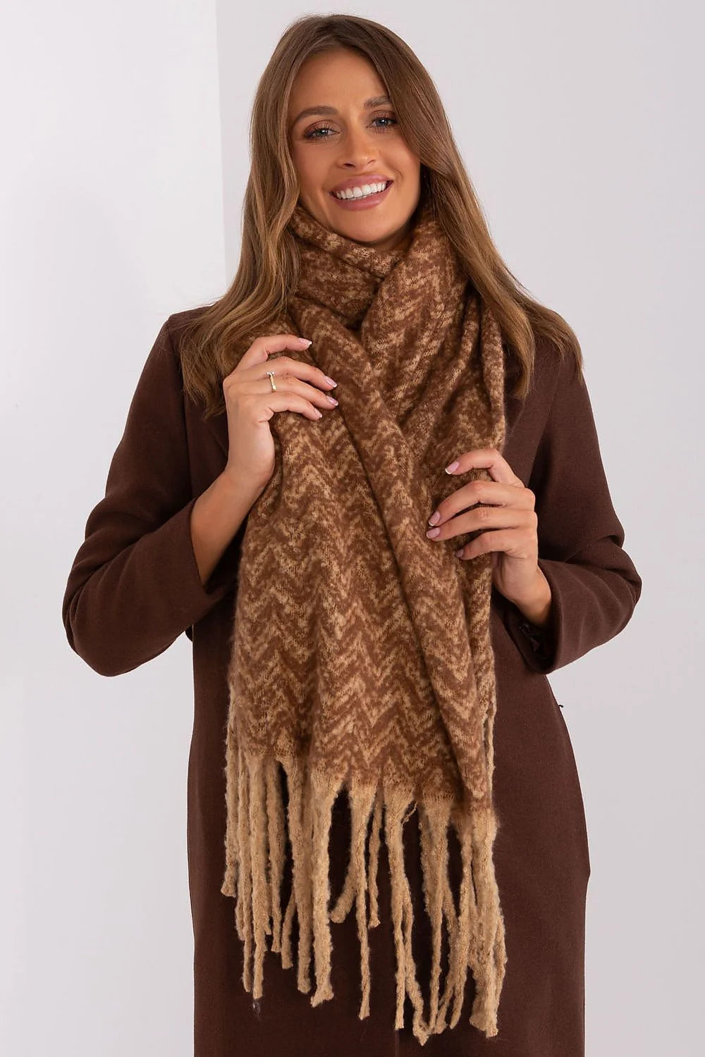 écharpe laine femme automne hiver motif chevrons franges marron bohème oversize chaude douce pelucheuse imitation mohair longue épaisse élégante cosy
