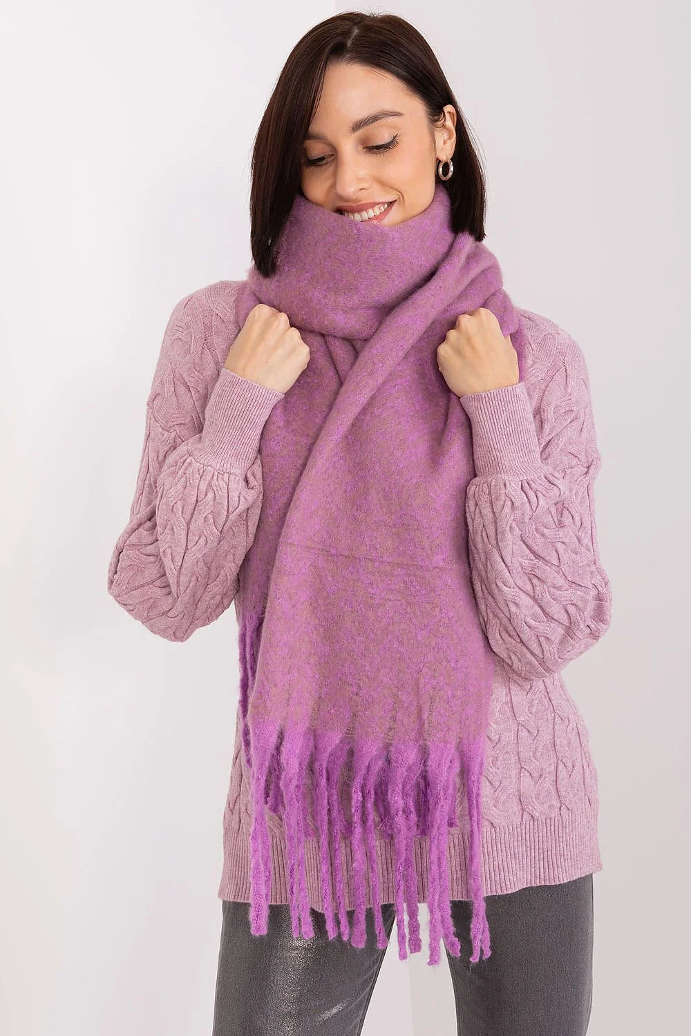 écharpe femme oversize châle long franges mohair laine mélangée duveteuse moelleuse chaude enveloppante géométrique lilas dégradée cosy élégante tendance polyvalente