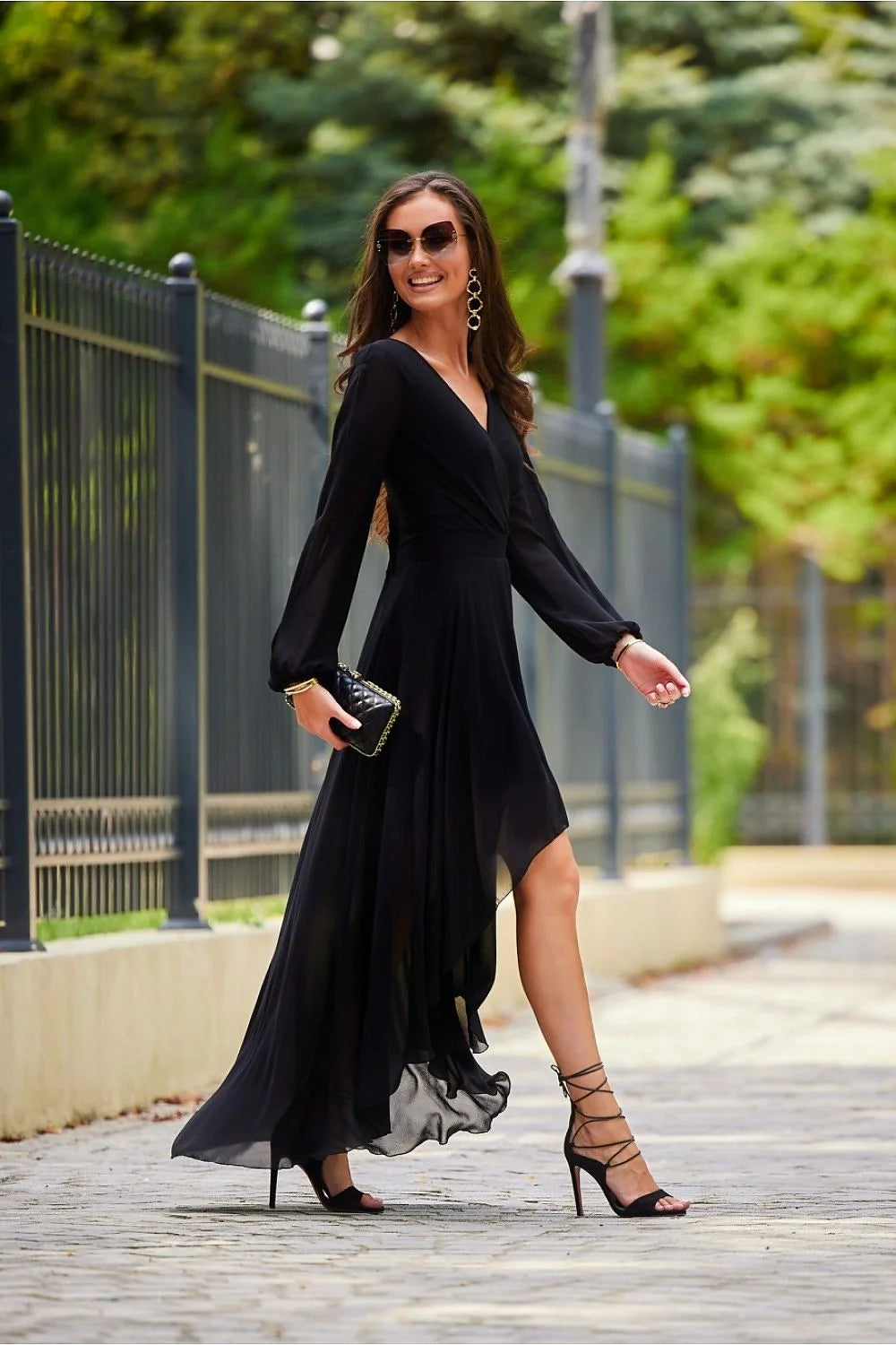 Robe de cocktail élégante asymétrique longue manches longues col V croisé dos nu tissu fluide femme