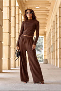 Ensemble coordonné chemisier et pantalon femme manches longues brun chocolat tricot coupe ajustée style élégant