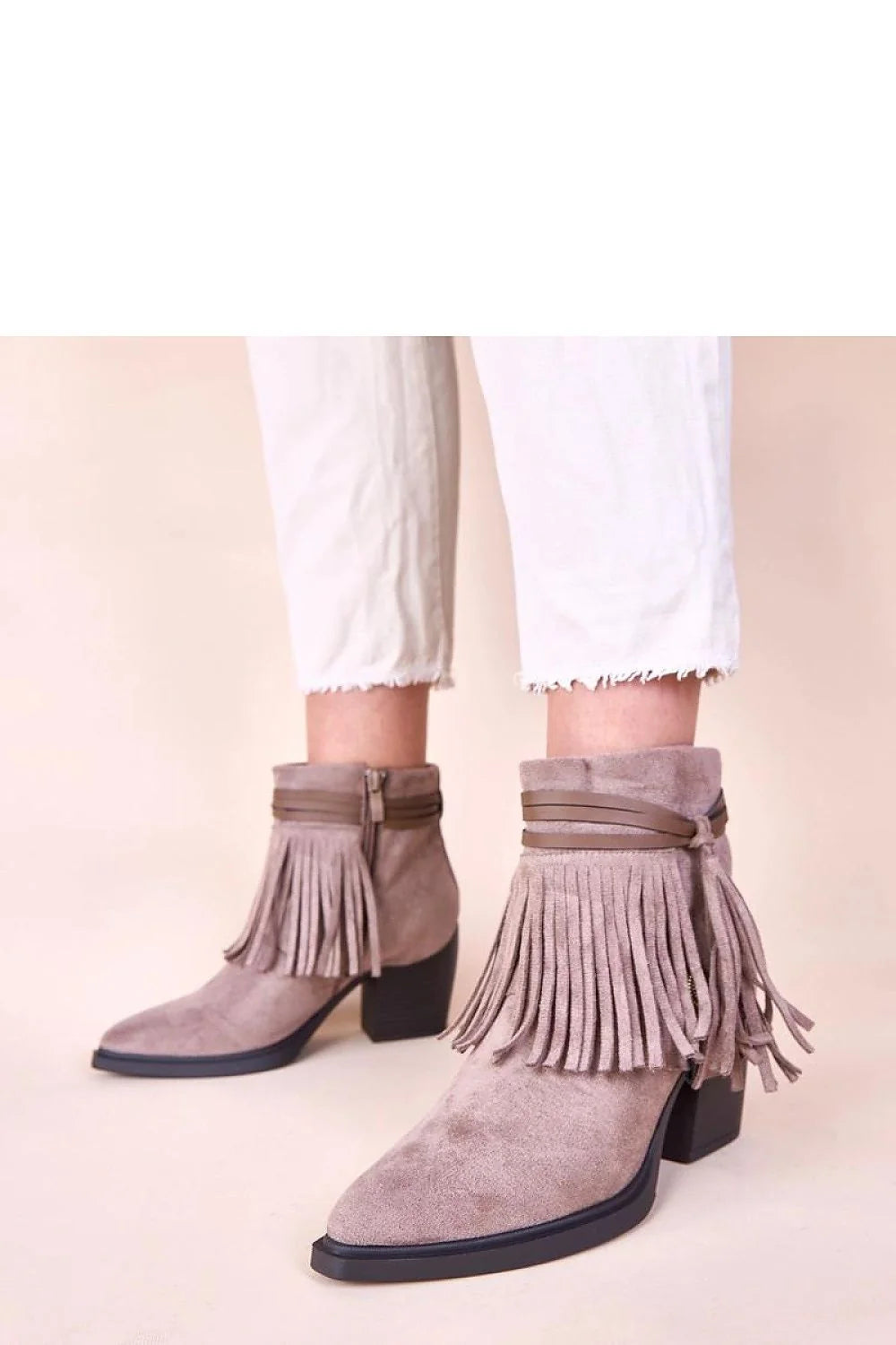 bottines marron clair suédé écologique franges longues lanière décorative zippée latérale style western bohème chic talon bloc moyen