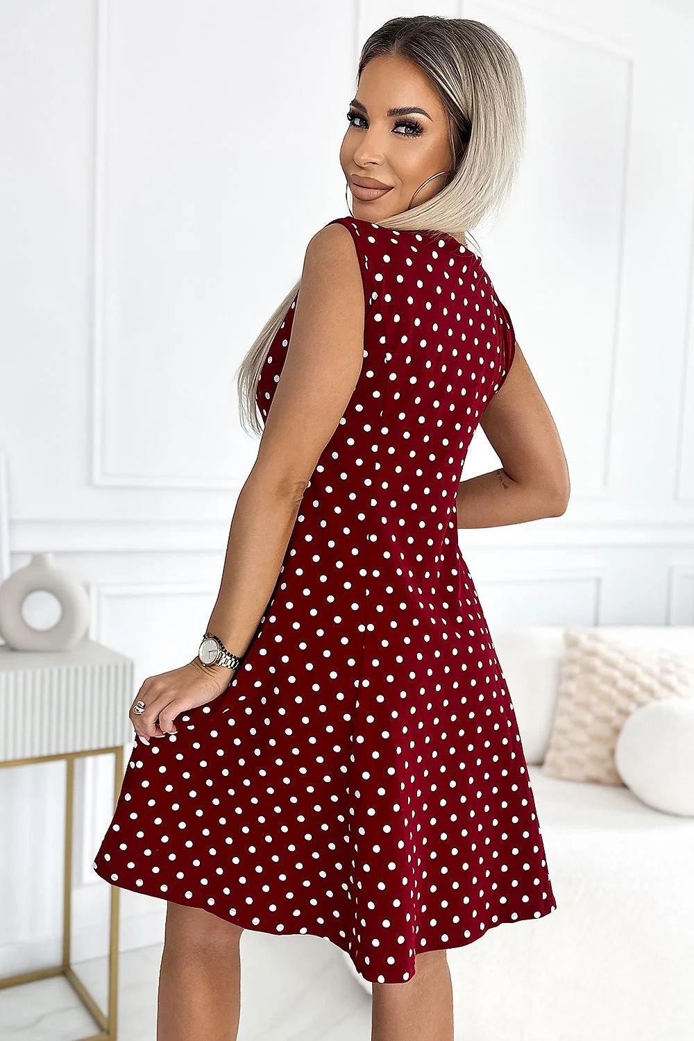 Robe de jour Numoco à pois blancs sur fond rouge bordeaux en coton élasthanne taille ajustable pour femme