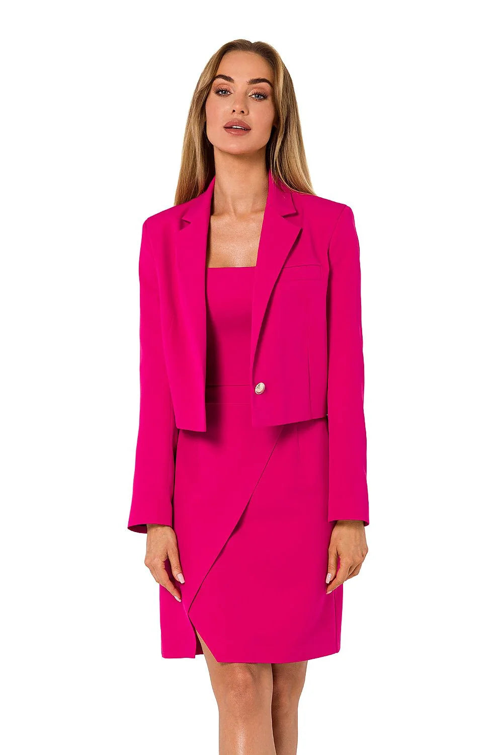 Blazer et robe femme coupe moderne design audacieux couleur vives tissu structuré occasion cocktail style élégant