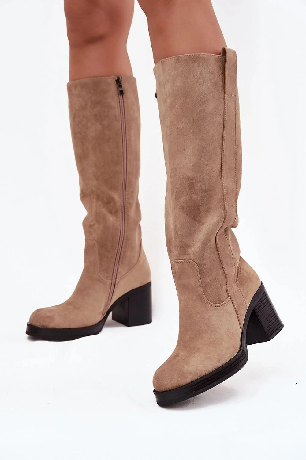bottes femme mi mollet suédine écologique taupe effet daim talon colonne massif semelle crantée noire doublure molletonnée thermique