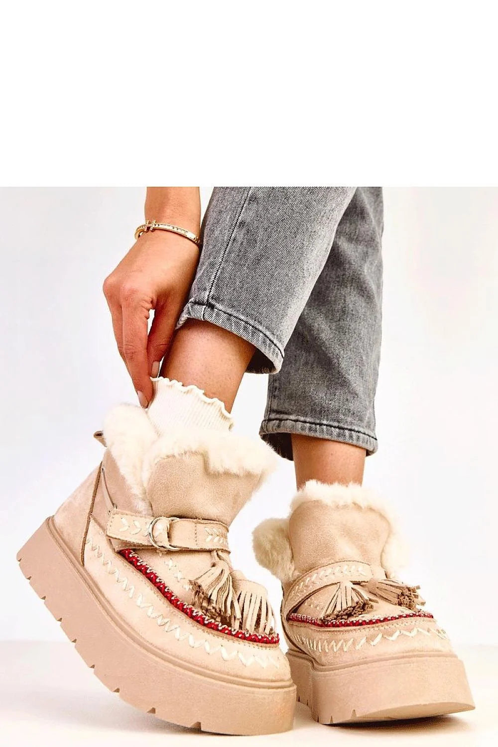 bottines hiver femme franges décoratives cuir suédé écologique doublure fourrure synthétique plateforme 4 cm semelle crantée antidérapante beige mocassin élégant