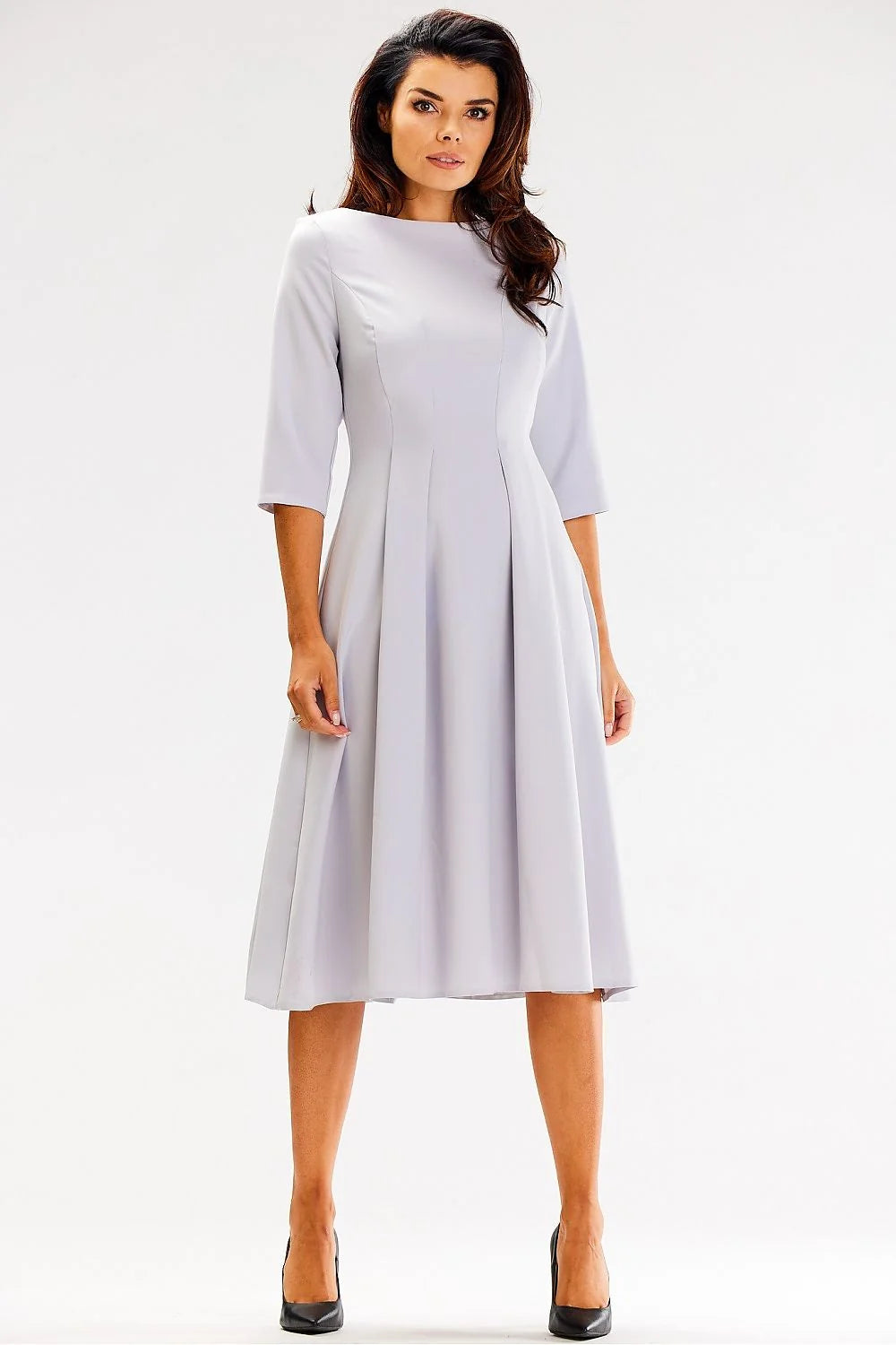 Robe de jour élégante coupe évasée manches 3/4 col bateau matière douce occasions multiples femme mode intemporel