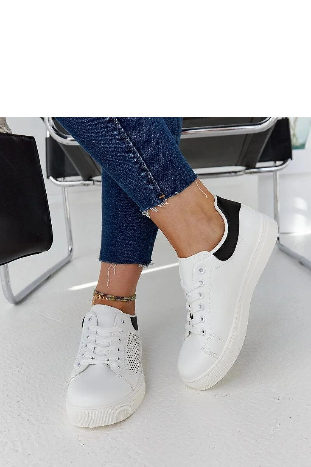 Baskets femme mode Semhar cuir écologique blanche noir perforations lacets semelle caoutchouc confortable sport Casual