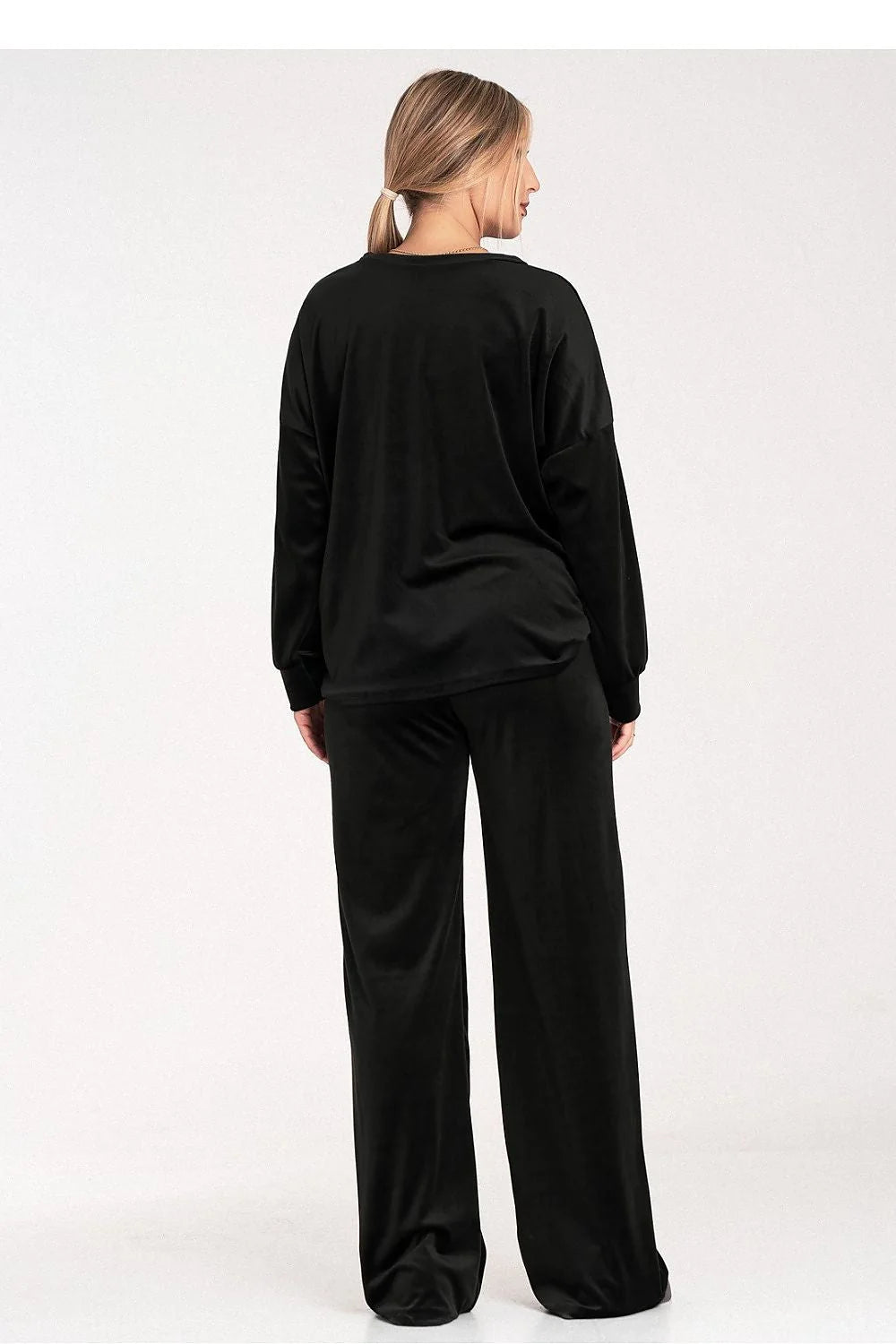 ensemble lounge femme velours noir satiné oversize manches longues pantalon large taille élastique cordon poches latérales longueur pleine cosy chic