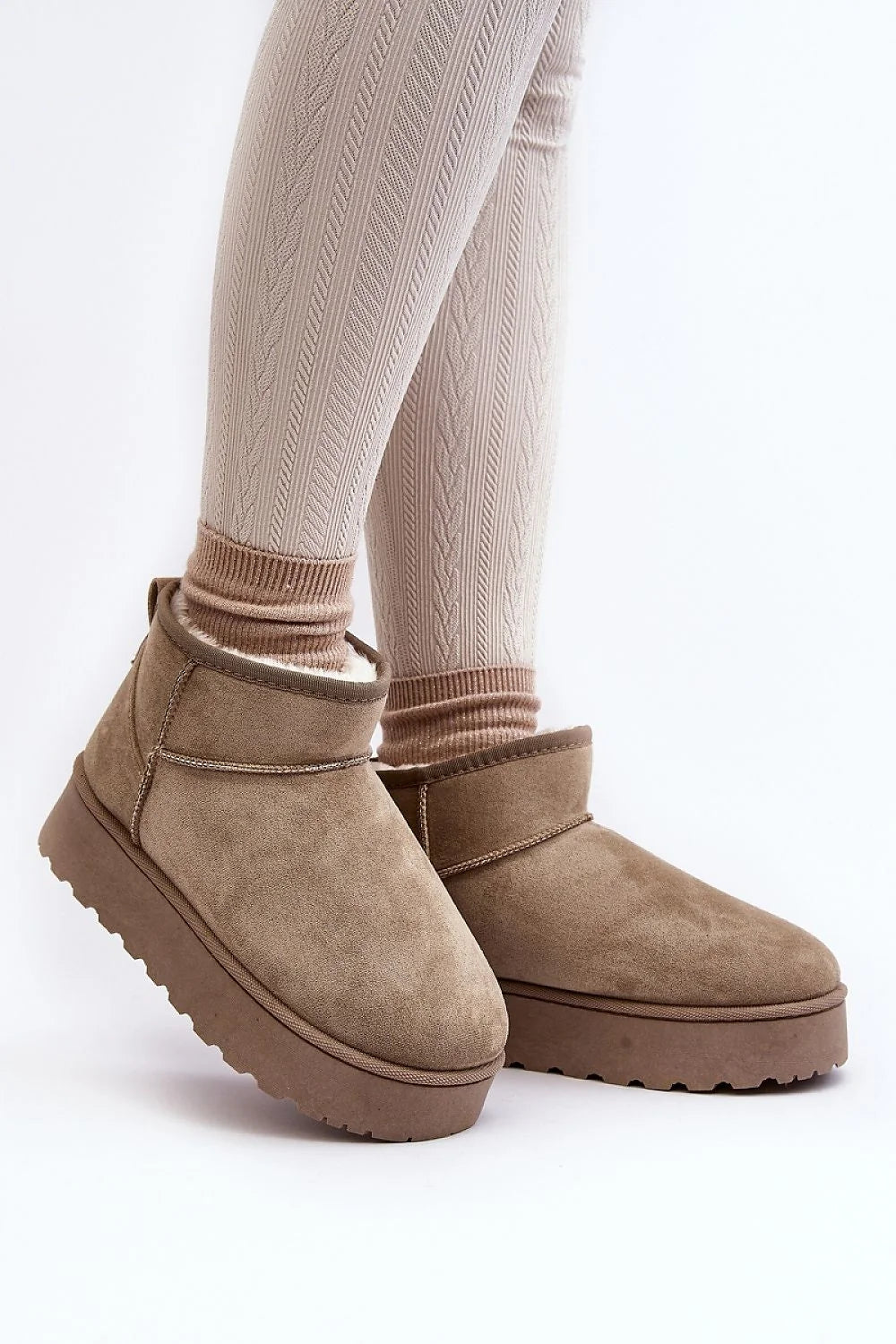 bottines neige stepin style modernes ecosuede taupe fourrure synthétique doublure chaude plateforme crantée caoutchouc slipon isolantes