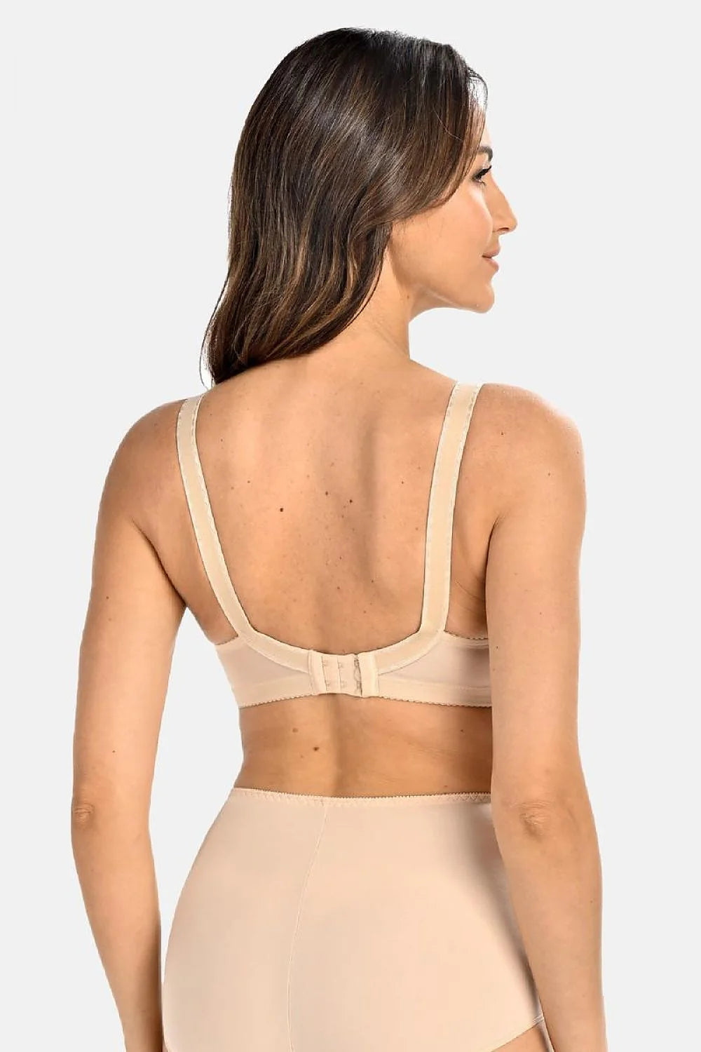 Soutien-gorge sans armature beige Soft Teyli en microfibre douce, bretelles réglables, bonnets structurés, confort optimal pour quotidien et occasions spéciales