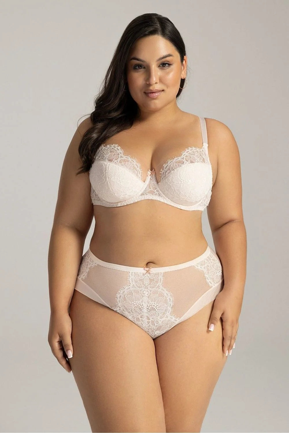 ensemble lingerie femme élégant Ava brésilien dentelle tulle nude beige balconnet armatures bretelles réglables culotte taillehaute couvrante maille stretch floral
